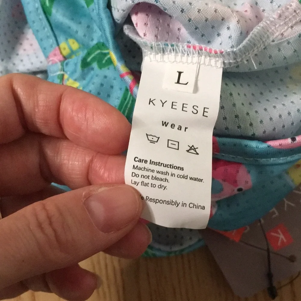 New Kyeese Wear Breathable Mesh Doggie Shirt Doggie Swim Wear Med/Large 15”x9.5”